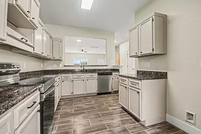 1322 Diamond Drape Drive, Rosharon, TX 77583 - Photo 13