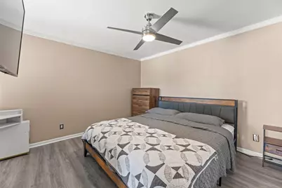 2750 Holly Hall Street #104, Houston, TX 77054 - Photo 15