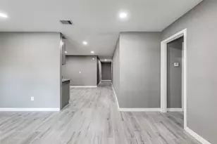 200 Pine St, Prairie View, TX 77445 - Photo 5