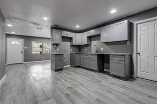 200 Pine St, Prairie View, TX 77445 - Photo 9