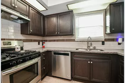 10910 Sagevale Lane, Houston, TX 77089 - Photo 13