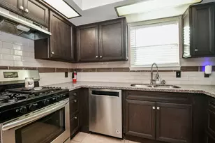 10910 Sagevale Ln, Houston, TX 77089 - Photo 13