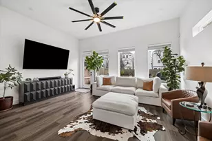 5318 Wunder Ln, Houston, TX 77091 - Photo 3