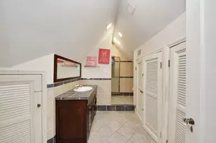 1933 Lexington St, Houston, TX 77098 - Photo 17