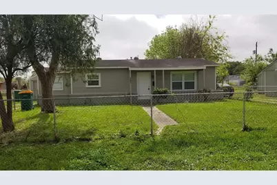 721 Eleanor Street, La Marque, TX 77568 - Photo 1