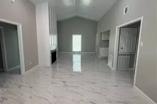 22418 E Shorewood Loop E, Houston, TX 77336 - Photo 7