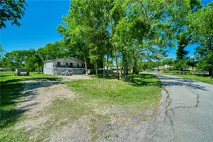 22418 E Shorewood Loop E, Houston, TX 77336 - Photo 3
