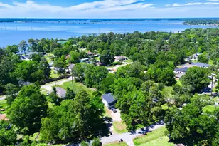 22418 E Shorewood Loop E, Houston, TX 77336 - Photo 17