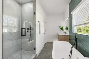 2598 W Tidwell Rd, Houston, TX 77091 - Photo 29