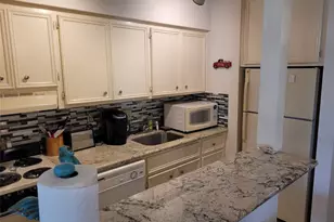 104 Yacht Club Ln, Seabrook, TX 77586 - Photo 9