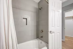 10703 Valley Forge Dr, Houston, TX 77042 - Photo 43