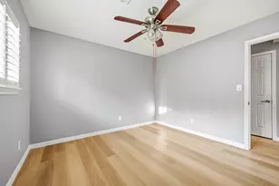 10703 Valley Forge Dr, Houston, TX 77042 - Photo 35