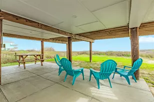 21446 Gulf Dr, Galveston, TX 77554 - Photo 15