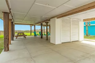 21446 Gulf Dr, Galveston, TX 77554 - Photo 13