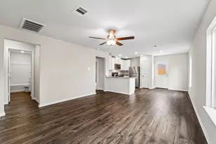 8117 Sunberry Shadow Dr, Houston, TX 77016 - Photo 3