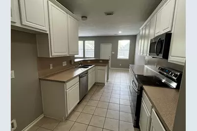17234 Oakwood Chase Drive, Spring, TX 77379 - Photo 5