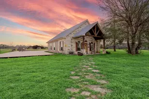 105 County Rd 2239, Cleveland, TX 77327 - Photo 1