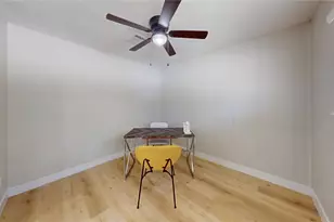 5455 Birdwood Rd, Houston, TX 77096 - Photo 9