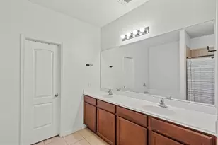 422 Turquoise Trade Dr, La Marque, TX 77568 - Photo 11