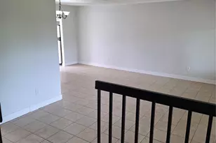 10343 Huntington Pl Dr, Houston, TX 77099 - Photo 3