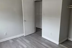 10343 Huntington Pl Dr, Houston, TX 77099 - Photo 9