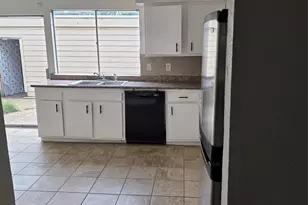 10343 Huntington Pl Dr, Houston, TX 77099 - Photo 19