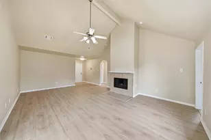 1118 Lasso Ct, Alvin, TX 77511 - Photo 3