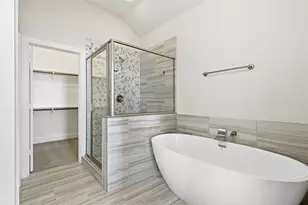 8810 Hollister Pine Ct, Houston, TX 77080 - Photo 23