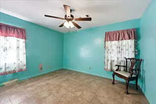 412 S 4th 1/2 St, Nederland, TX 77627 - Photo 19