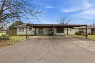 412 S 4th 1/2 St, Nederland, TX 77627 - Photo 1