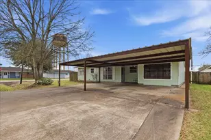 412 S 4th 1/2 St, Nederland, TX 77627 - Photo 3