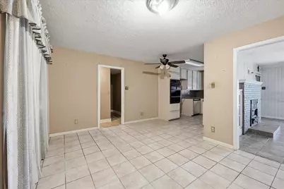 412 S 4th 1/2 Street, Nederland, TX 77627 - Photo 9