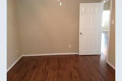 1052 Shadow Glenn Drive, Conroe, TX 77301 - Photo 15