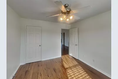 1052 Shadow Glenn Drive, Conroe, TX 77301 - Photo 15