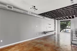 310 S Jensen Dr, Houston, TX 77003 - Photo 13