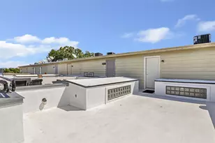 310 S Jensen Dr, Houston, TX 77003 - Photo 29