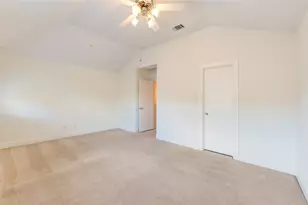 2710 Hullsmith Dr, Houston, TX 77063 - Photo 35