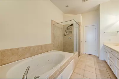 2710 Hullsmith Drive #402, Houston, TX 77063 - Photo 31