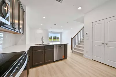 11918 Outer Bark Drive #15, Tomball, TX 77375 - Photo 9