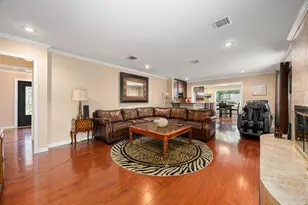 5703 Green Springs Dr, Houston, TX 77066 - Photo 9