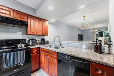 1516 Bay Area Boulevard #B8, Houston, TX 77058 - Photo 5