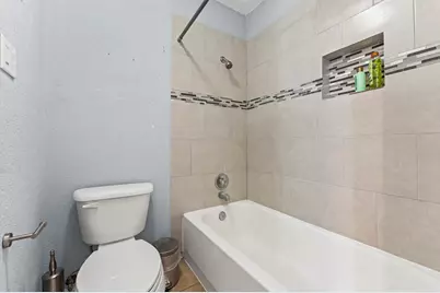 1516 Bay Area Boulevard #B8, Houston, TX 77058 - Photo 13