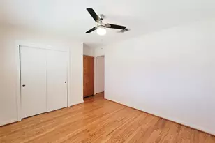 5442 Kinglet St, Houston, TX 77096 - Photo 15