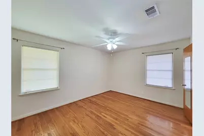5442 Kinglet Street, Houston, TX 77096 - Photo 9