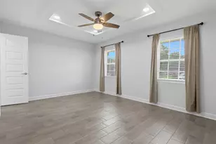 7027 Kingsway Dr, Houston, TX 77087 - Photo 7