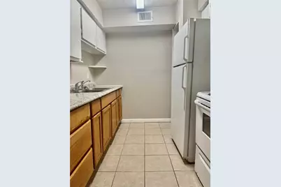9413 Hollock Street #B, Houston, TX 77075 - Photo 5