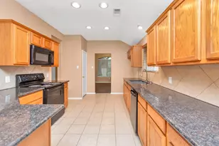 8506 Chancellorsville Ln, Houston, TX 77083 - Photo 17