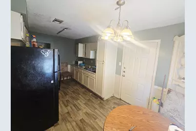330 Dorchester Street, Houston, TX 77022 - Photo 11