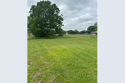 35 Tx-288, Angleton, TX 77515 - Photo 1