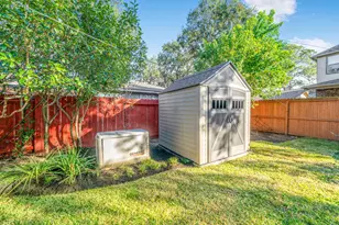 14135 Kimberley Ln, Houston, TX 77079 - Photo 11